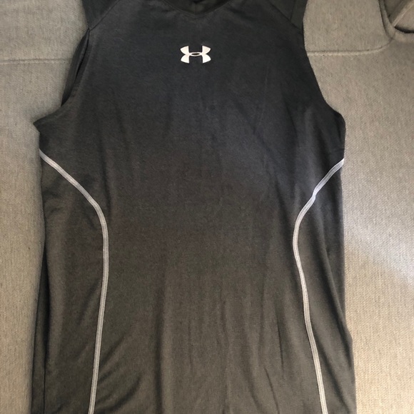 Under Armour fitted basketball/workout tank tops. - Picture 4 of 6
